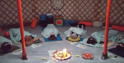Deugden yoga in de yurt!